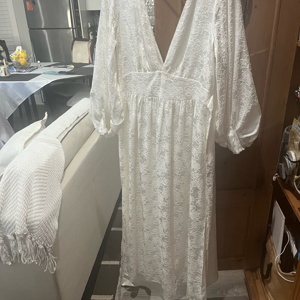 Elegant White Lace Dress